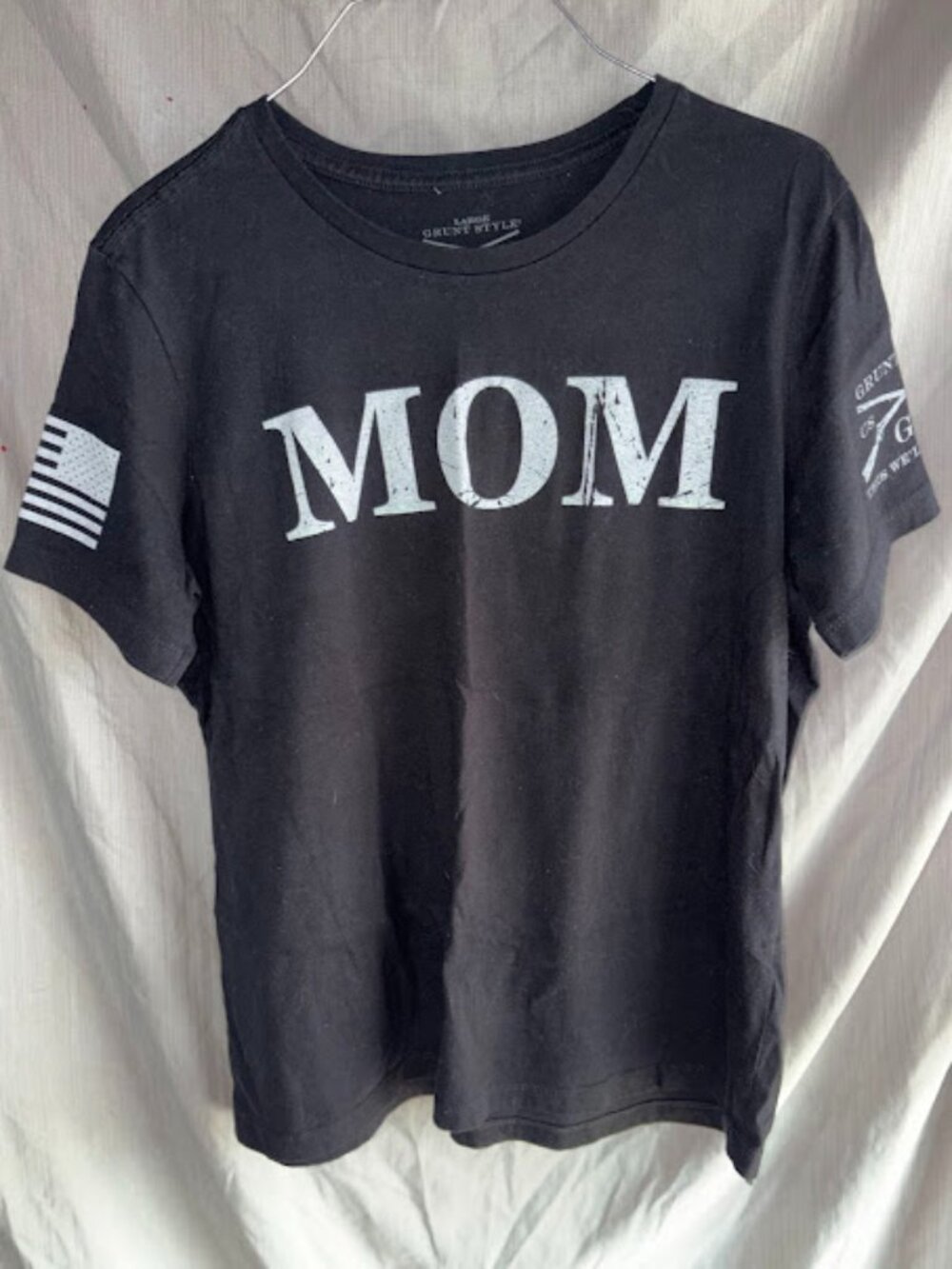 Grunt Style - Size Large - Mom Defined - Black T-Shirt